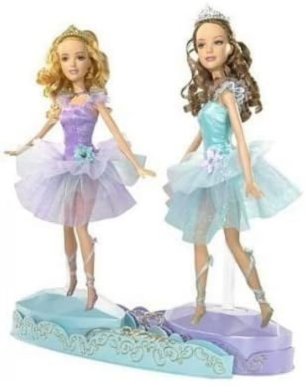 Princess Isla and Princess Hadley I563660