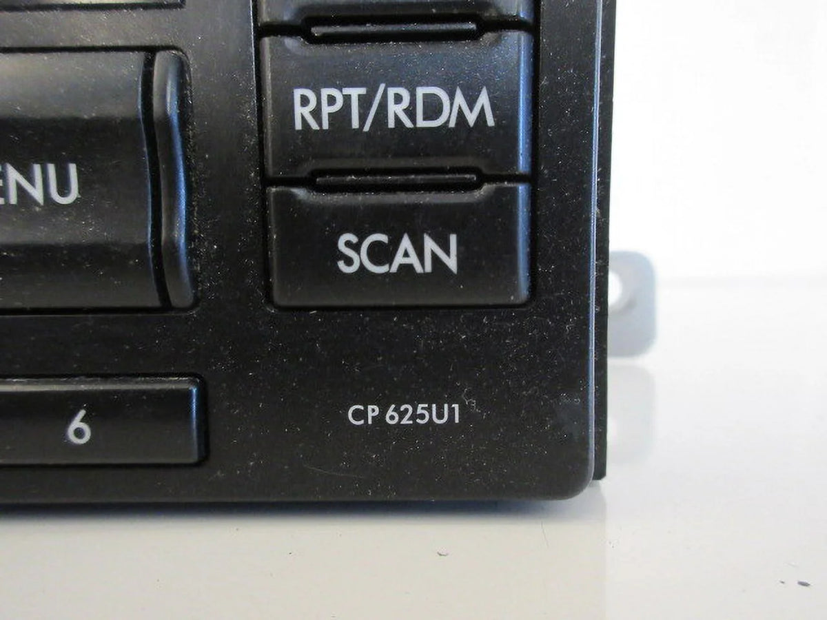 Pre-Owned Subaru Forester Radio Receiver M1053