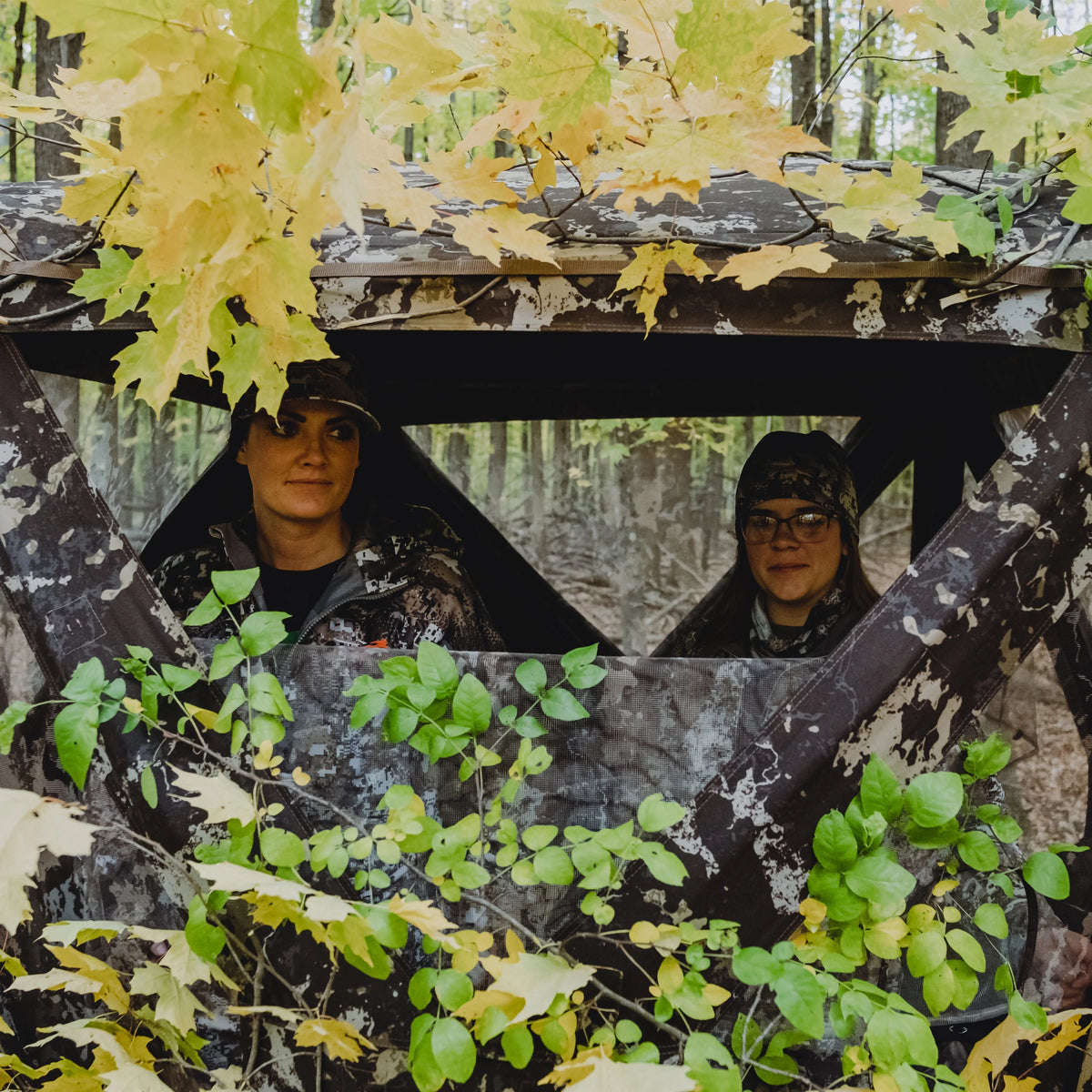Heavy-Duty Portable Hub Blind, 2-Person U6420